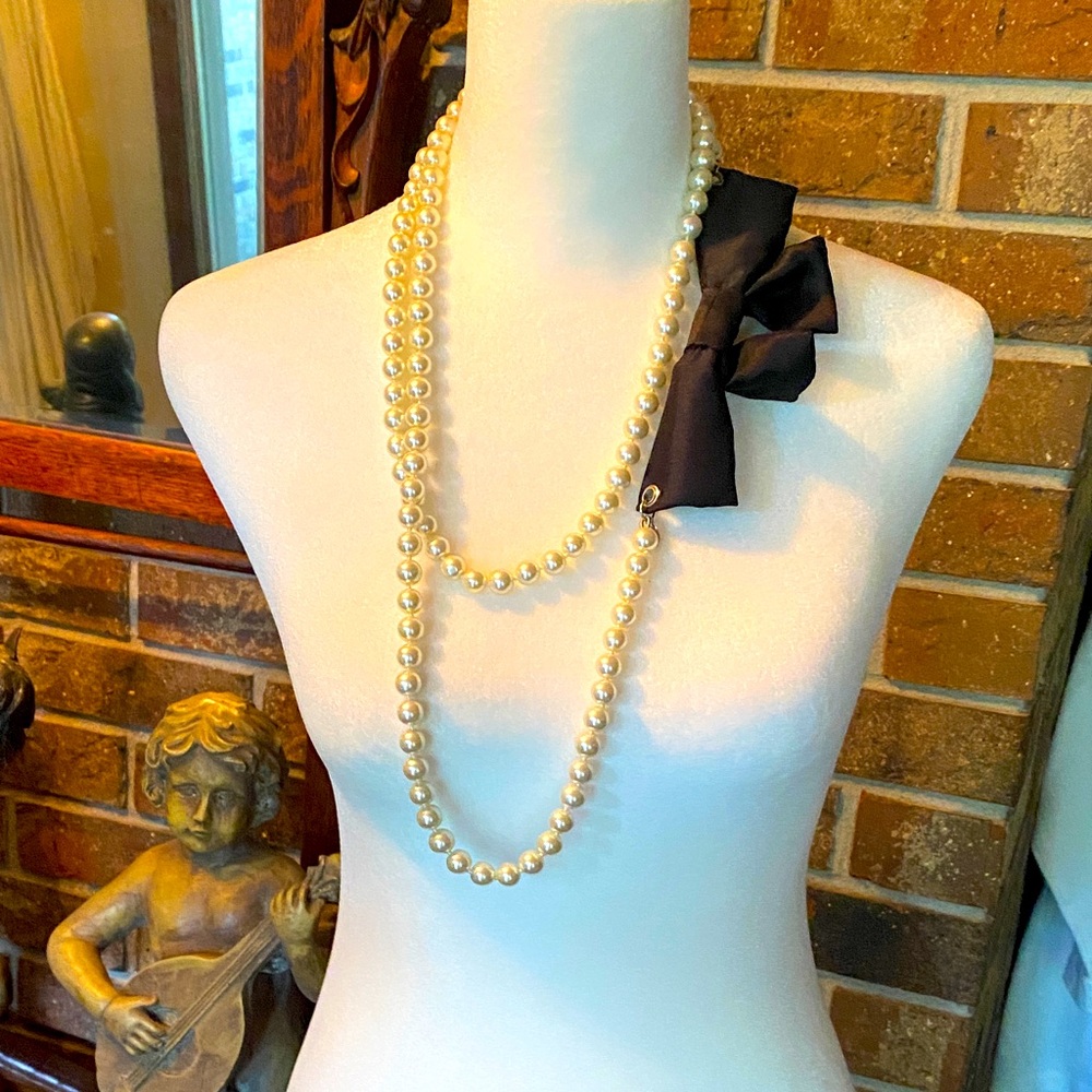 Classic Ivory Pearl Long Necklace with Black Bow Accent Aldo 🖤